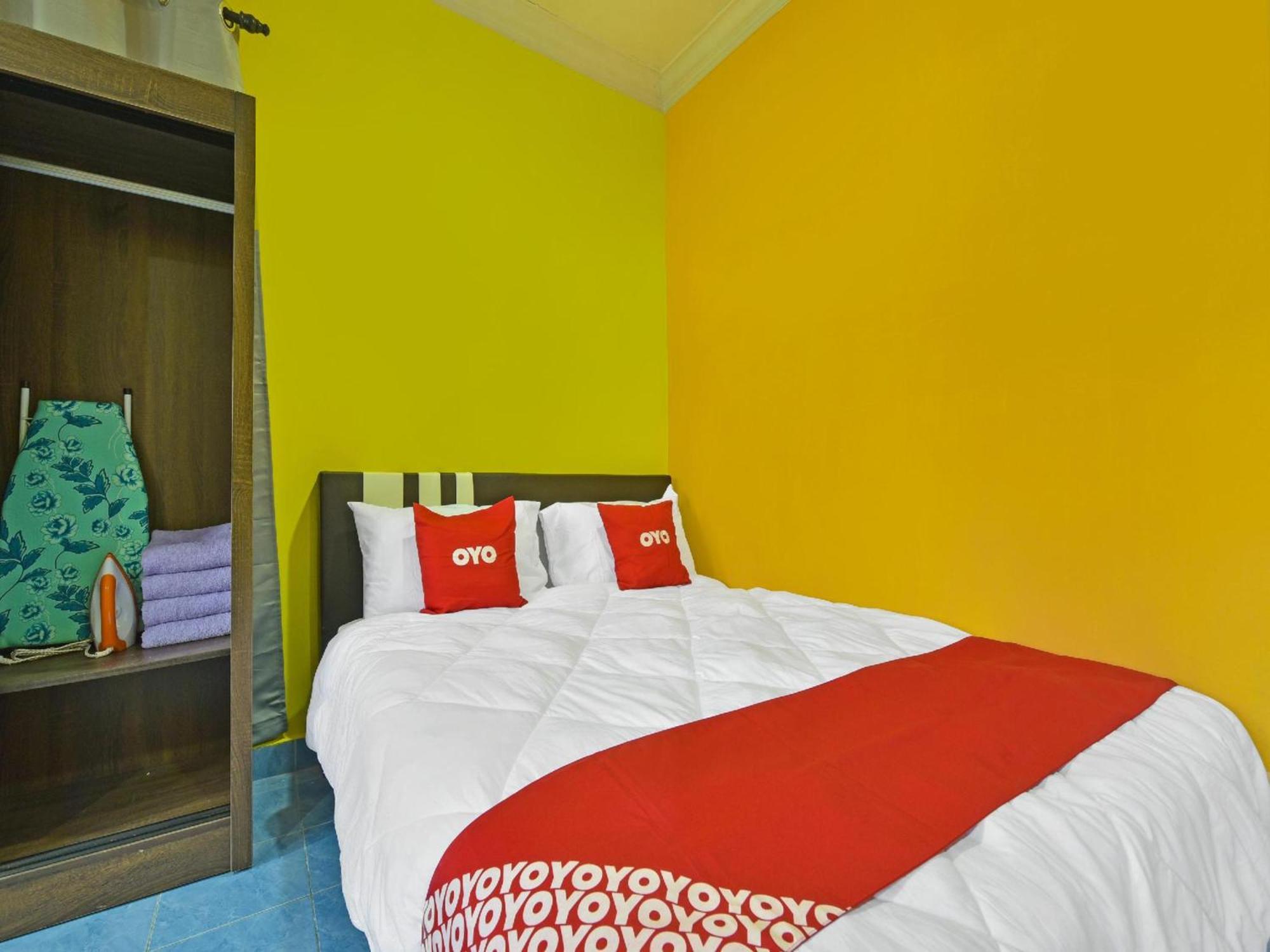 Oyo 90744 Bari Indah Beach Resort Куала-Тренгану Экстерьер фото