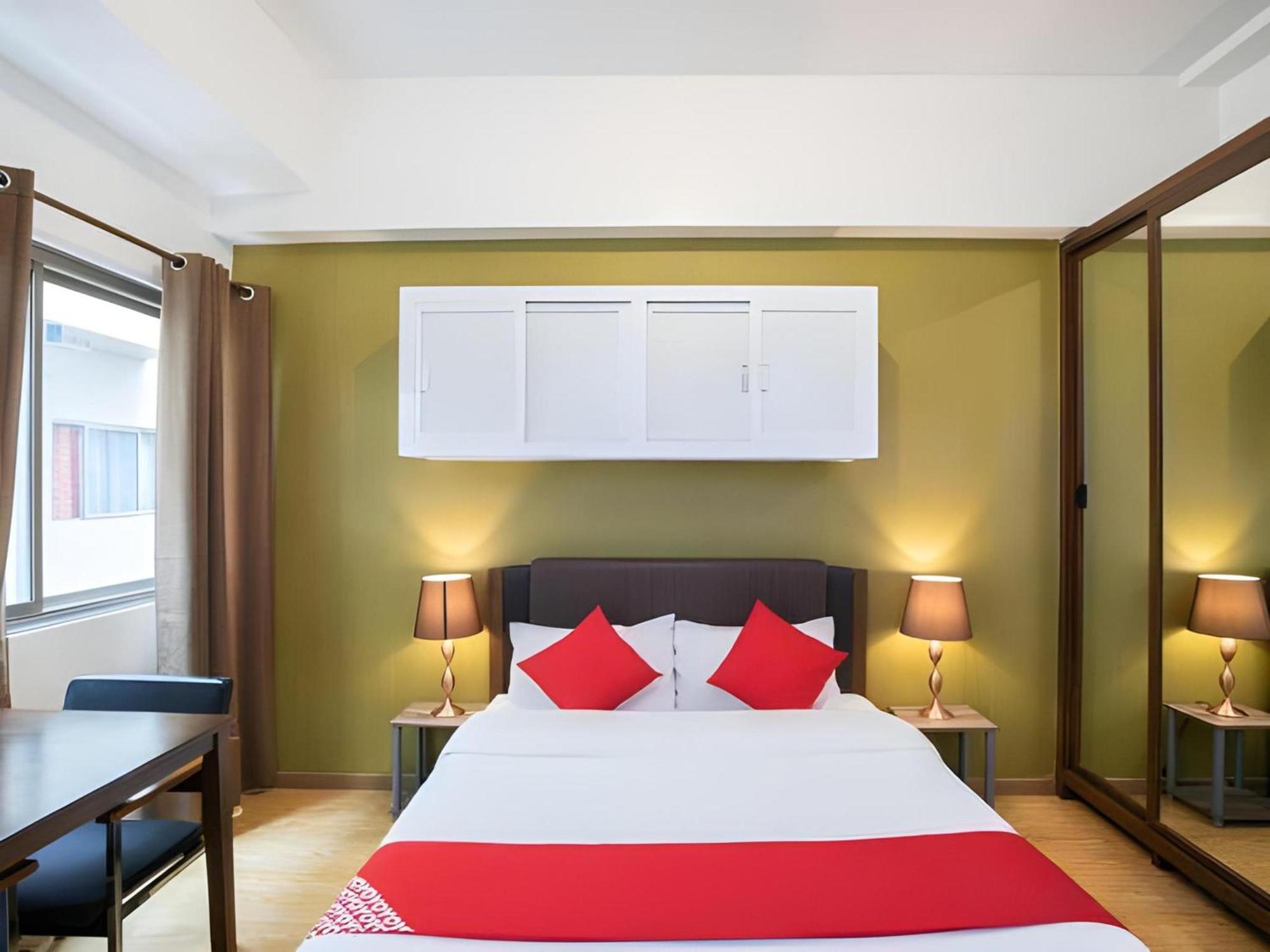 Oyo 90744 Bari Indah Beach Resort Куала-Тренгану Экстерьер фото