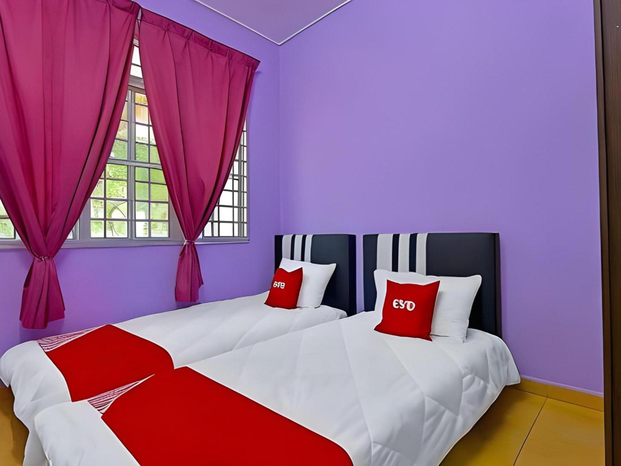 Oyo 90744 Bari Indah Beach Resort Куала-Тренгану Экстерьер фото